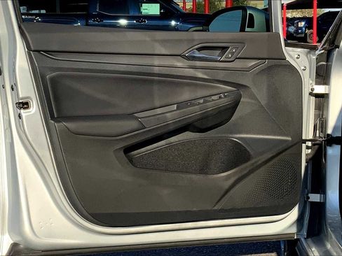 Used 2024 Volkswagen GTI SE image 42