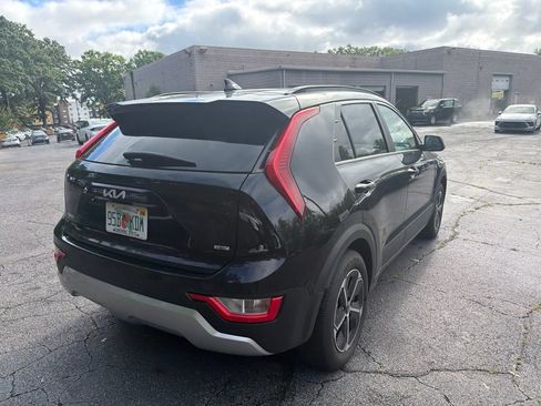 Used 2025 Kia Niro LX FWD image 7
