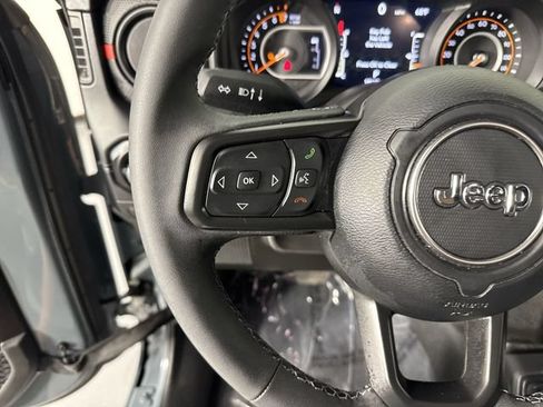 Used 2026 Jeep Gladiator Rubicon AWD/4WD image 12
