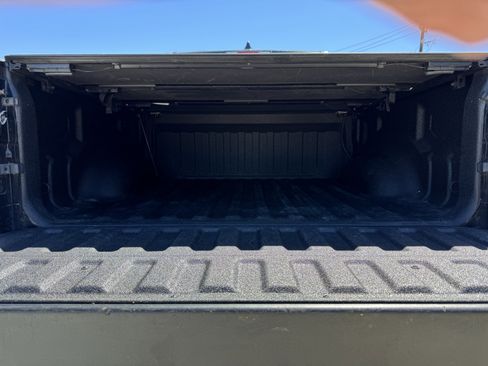 Used 2022 RAM 1500 Laramie w/ Sport Appearance Package image 33