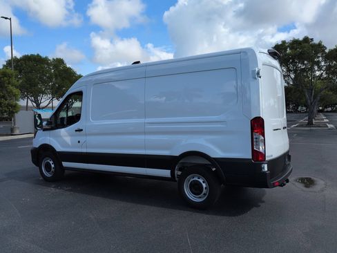 Used 2024 Ford Transit 350 XL RWD image 5