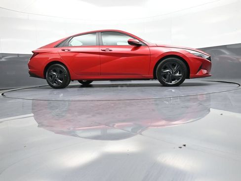 Certified 2023 Hyundai Elantra SEL FWD image 28