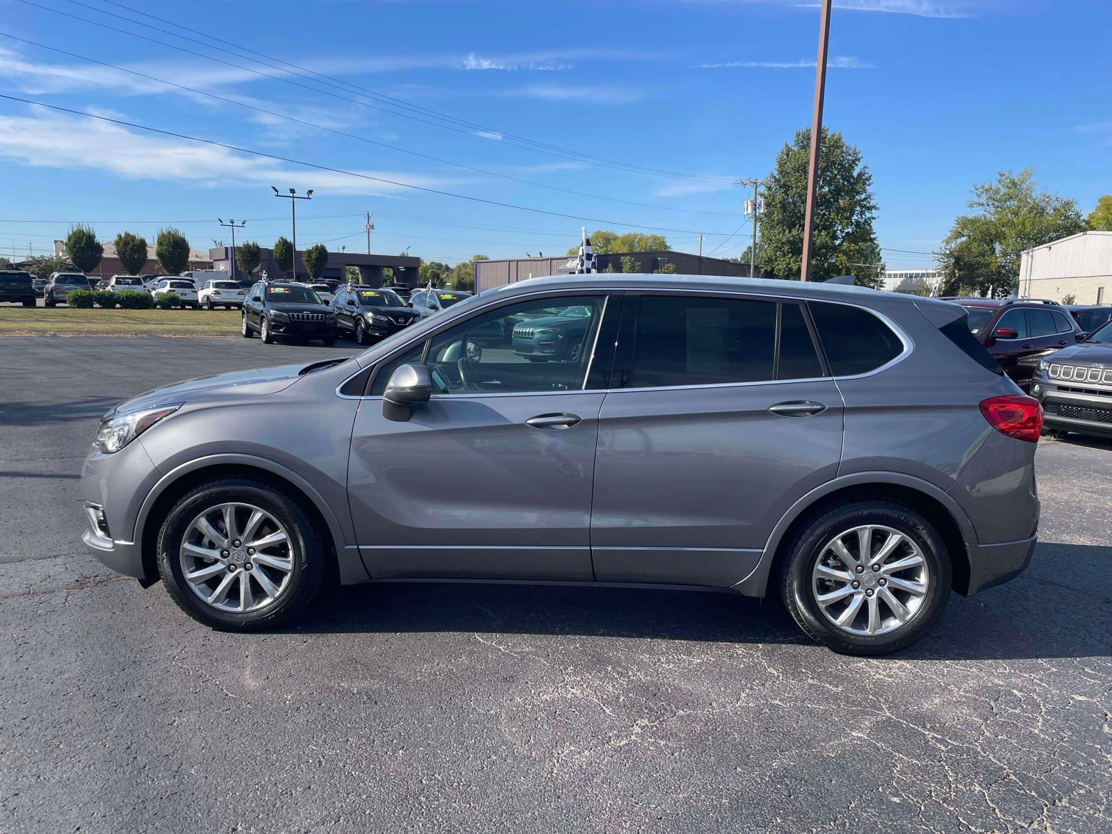 Used 2019 Buick Envision Essence FWD image 4