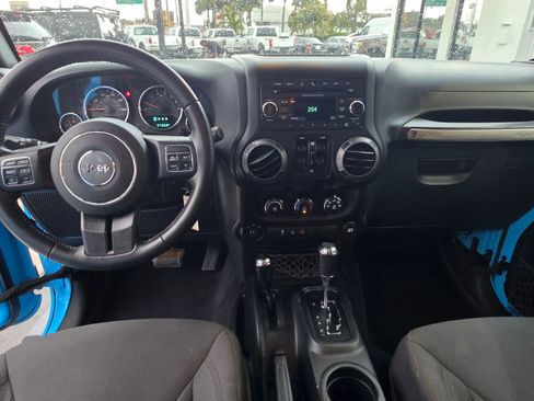 Used 2018 Jeep Wrangler Unlimited Sport S image 17