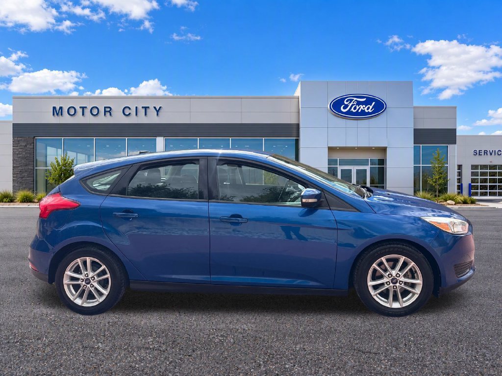 Used 2018 Ford Focus SE w/ Cold Weather Package FWD image 10