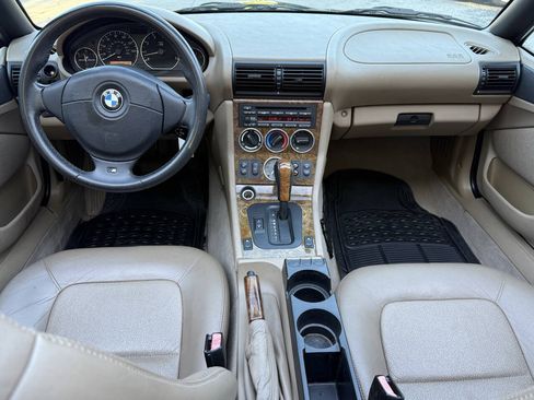 Used 2000 BMW Z3 2.5i RWD image 2