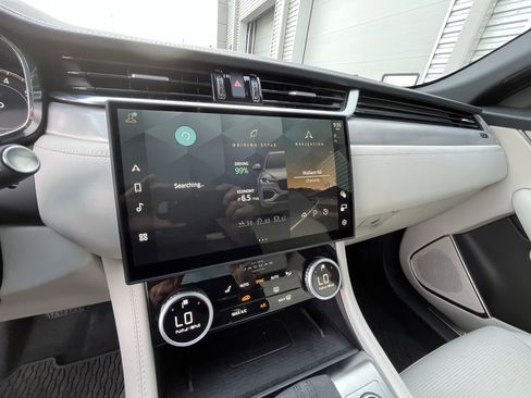 Used 2025 Jaguar F-PACE R-Dynamic S image 25