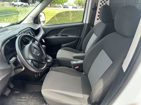 Used 2021 RAM ProMaster City Tradesman FWD image 12