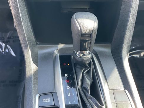 Used 2019 Honda Civic LX image 9
