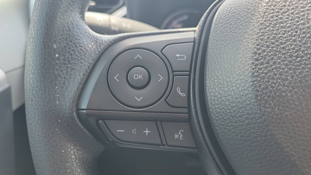 Used 2025 Toyota RAV4 XLE AWD/4WD image 20