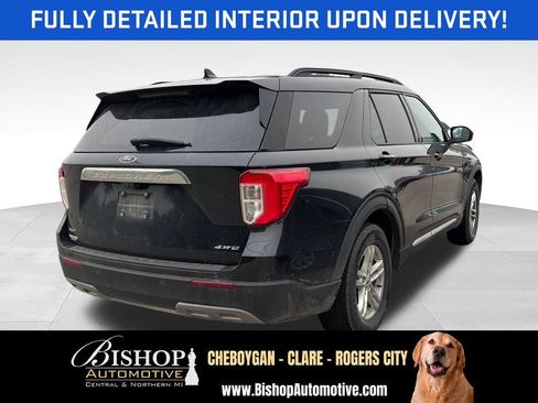 Used 2022 Ford Explorer XLT w/ Equipment Group 202A AWD/4WD image 3