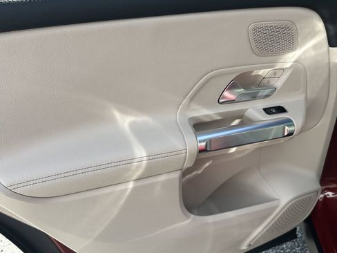 New 2026 Mercedes-Benz GLB 250 image 25