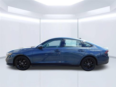 Used 2025 Honda Accord SE image 6