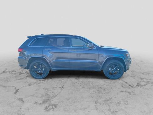 Used 2015 Jeep Grand Cherokee Altitude image 9