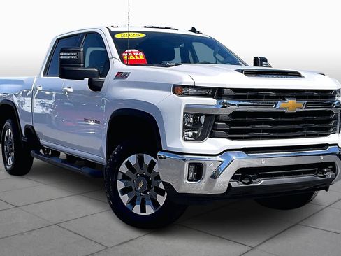 Certified 2025 Chevrolet Silverado 2500 LT w/ All Star Edition image 3