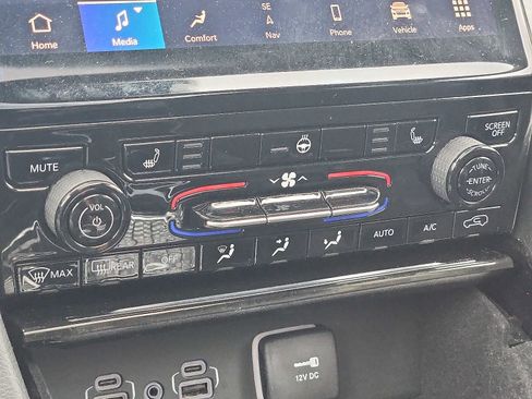 Used 2021 Jeep Grand Cherokee L Limited image 16