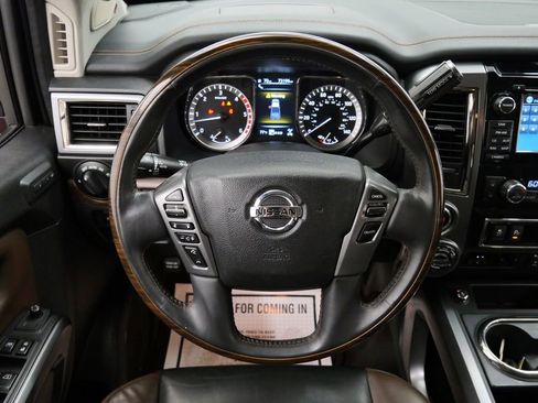Used 2017 Nissan Titan Platinum Reserve AWD/4WD image 23