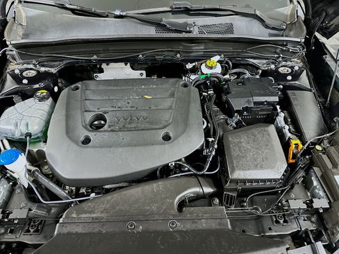 Used 2025 Volvo XC40 B5 Core AWD/4WD image 34