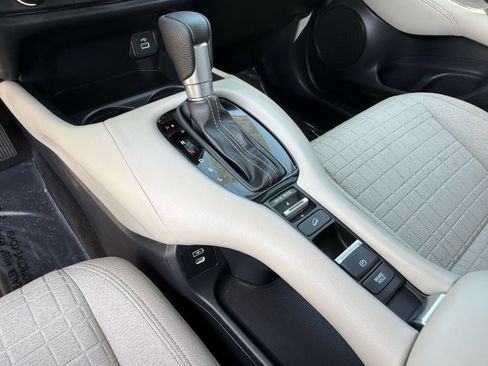 Certified 2024 Honda HR-V LX image 24