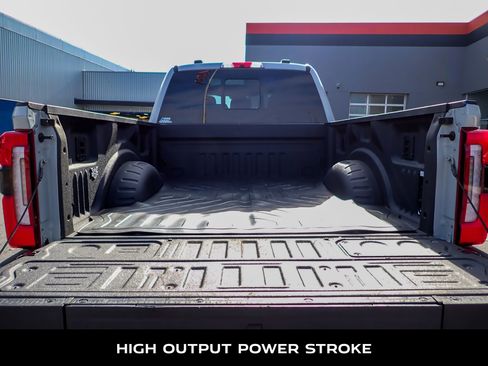 Used 2025 Ford F250 Platinum image 8