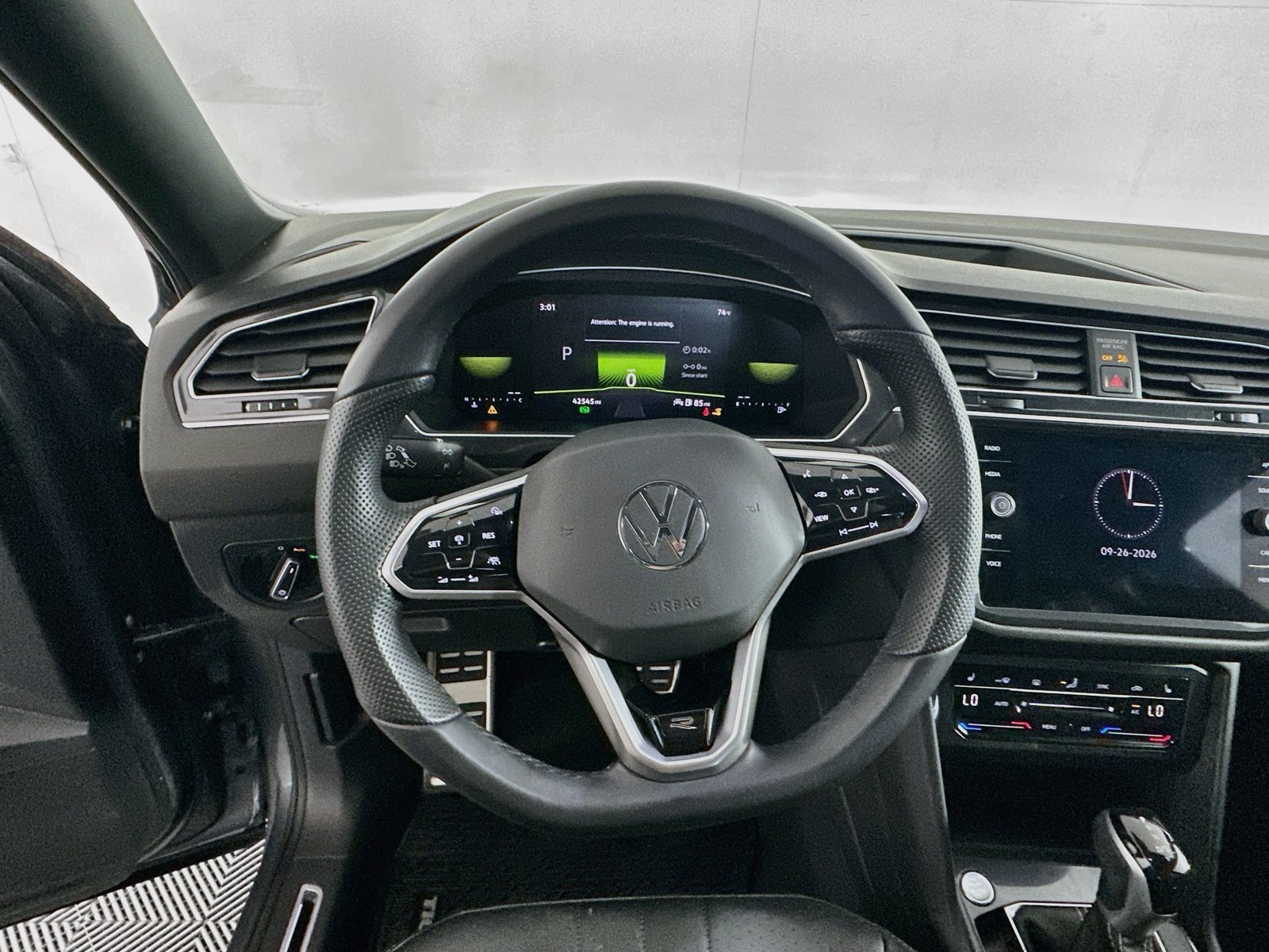 Used 2023 Volkswagen Tiguan SE R-Line FWD image 11