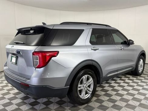 Used 2022 Ford Explorer XLT RWD image 8