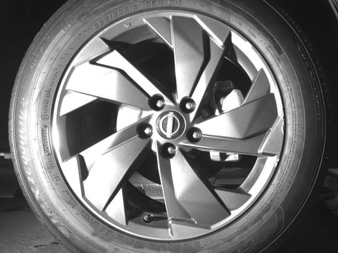 Used 2025 Nissan Rogue SV image 13