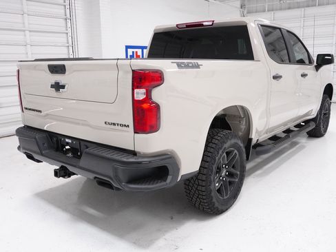 New 2026 Chevrolet Silverado 1500 Custom Trail Boss w/ Dark Appearance Package AWD/4WD image 5