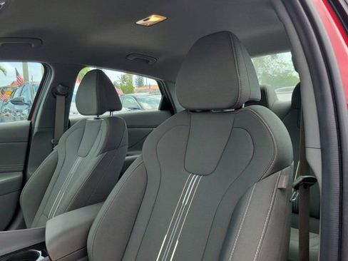 Certified 2023 Hyundai Elantra SEL w/ Convenience Package image 18