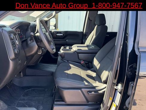 Used 2022 Chevrolet Silverado 2500 Custom w/ Custom Value Package AWD/4WD image 9