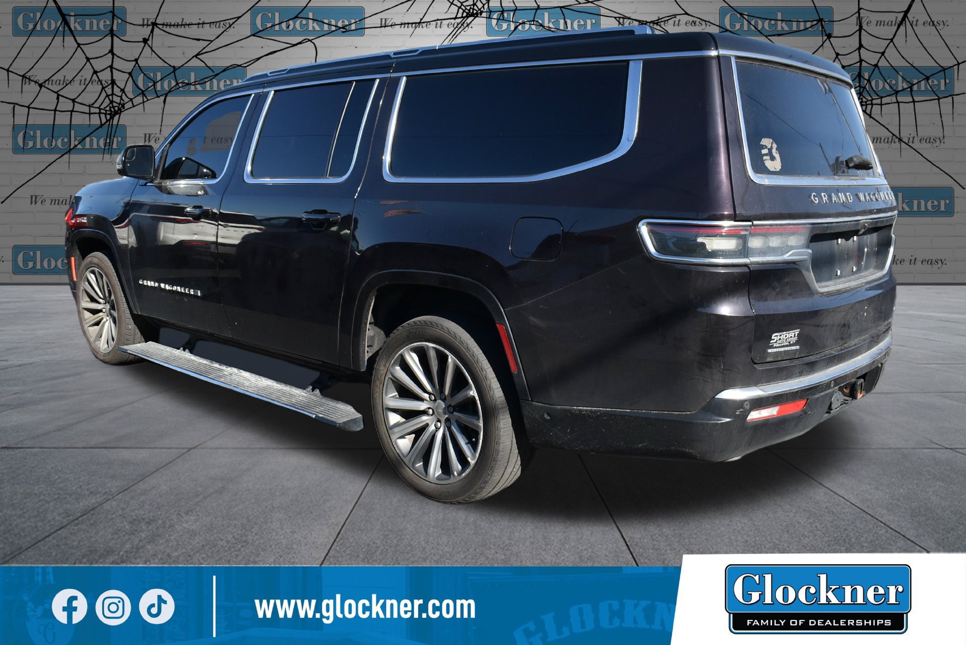 Used 2023 Jeep Grand Wagoneer L Series II AWD/4WD image 12