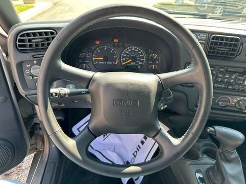 Used 2001 GMC Jimmy SLT AWD/4WD image 16