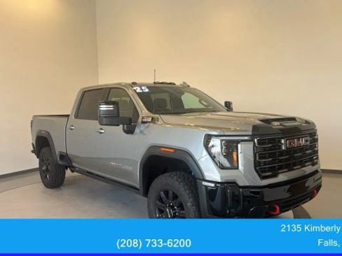 Used 2025 GMC Sierra 2500 AT4X AWD/4WD image 1