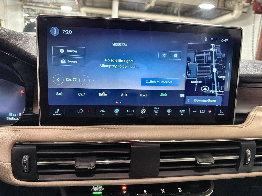 Used 2025 Lincoln Corsair Grand Touring w/ Jet Appearance Package AWD/4WD image 12