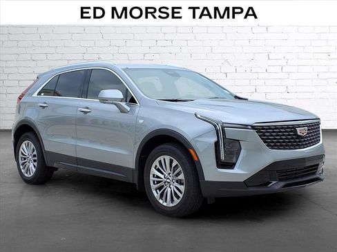 Used 2025 Cadillac XT4 Premium Luxury FWD image 5