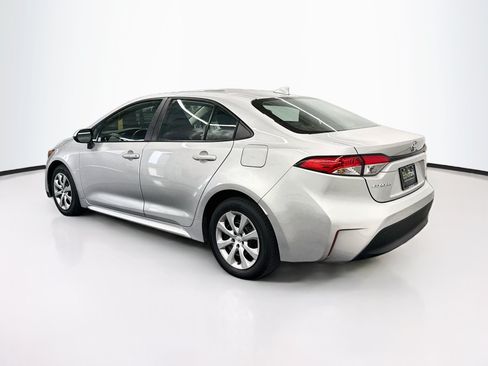 Used 2025 Toyota Corolla LE FWD image 5