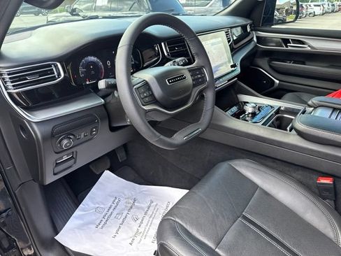 Used 2024 Jeep Wagoneer Series II AWD/4WD image 25