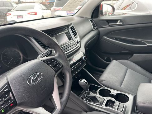 Used 2017 Hyundai Tucson SE image 19