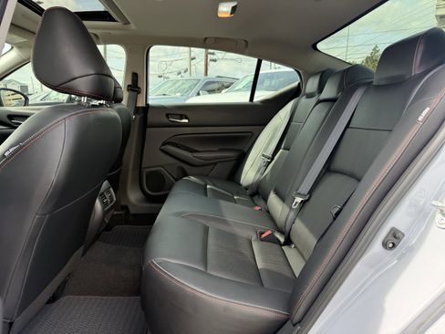 Used 2024 Nissan Altima 2.0 SR image 15