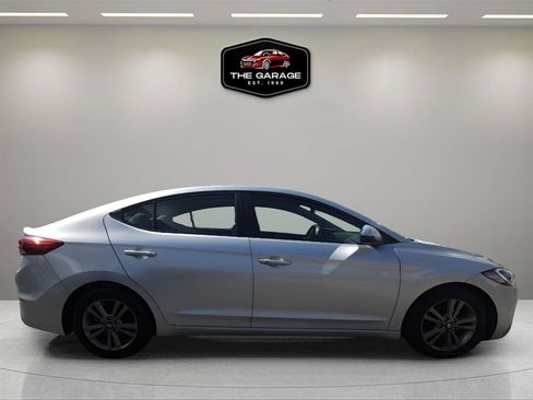 Used 2018 Hyundai Elantra Value Edition FWD image 7