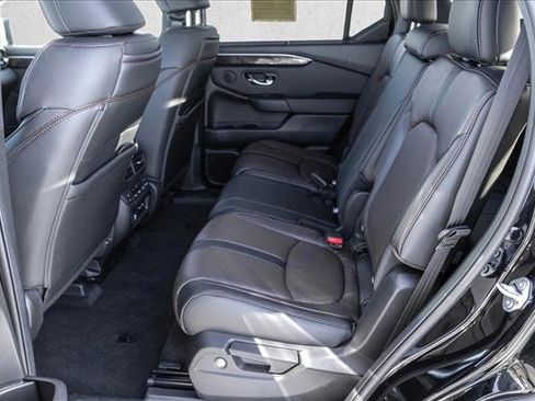 Used 2025 Honda Pilot Black Edition image 24