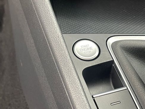 Used 2024 Volkswagen Jetta SE image 24