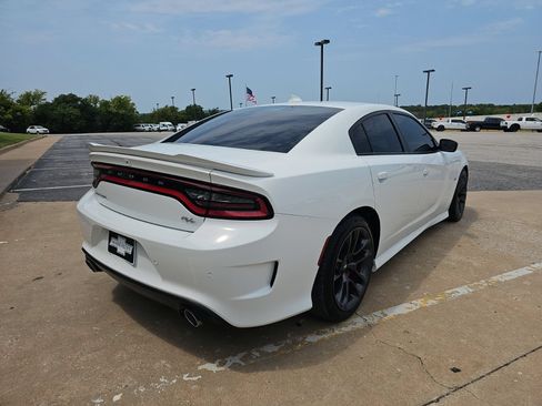Used 2023 Dodge Charger R/T w/ Plus Group RWD image 4