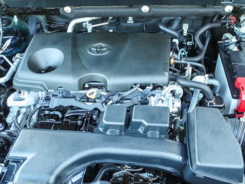 Used 2023 Toyota RAV4 XLE Premium image 28