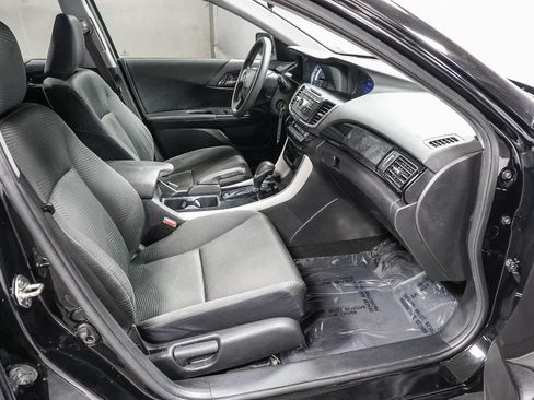 Used 2017 Honda Accord LX image 16