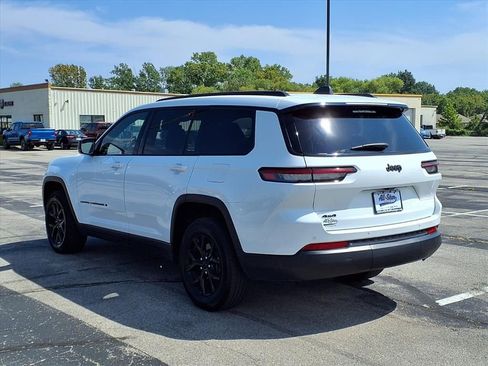 Used 2024 Jeep Grand Cherokee L Altitude image 5
