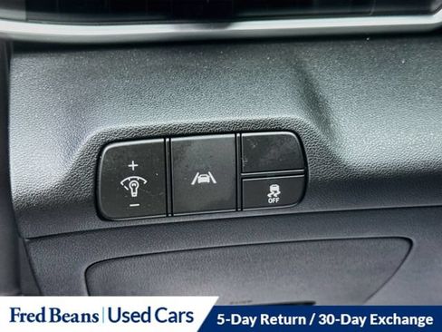 Used 2023 Hyundai Elantra SEL w/ Convenience Package FWD image 15