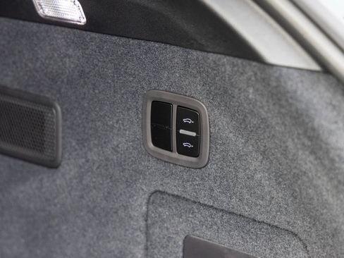 New 2026 Porsche Cayenne S image 47