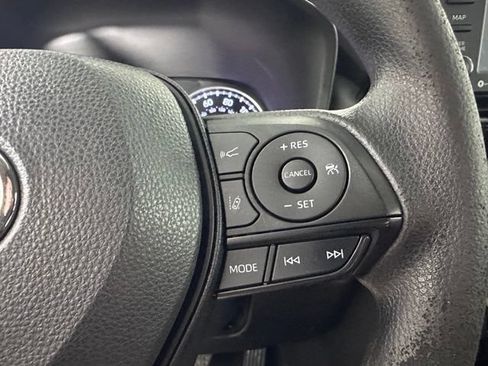 Used 2022 Toyota RAV4 XLE w/ Carpet Mat Package (TMS) AWD/4WD image 24