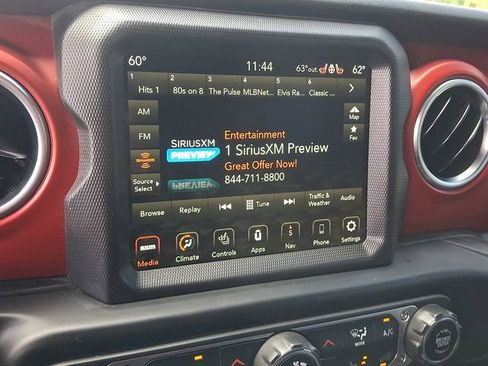 Used 2023 Jeep Wrangler Unlimited Rubicon AWD/4WD image 16